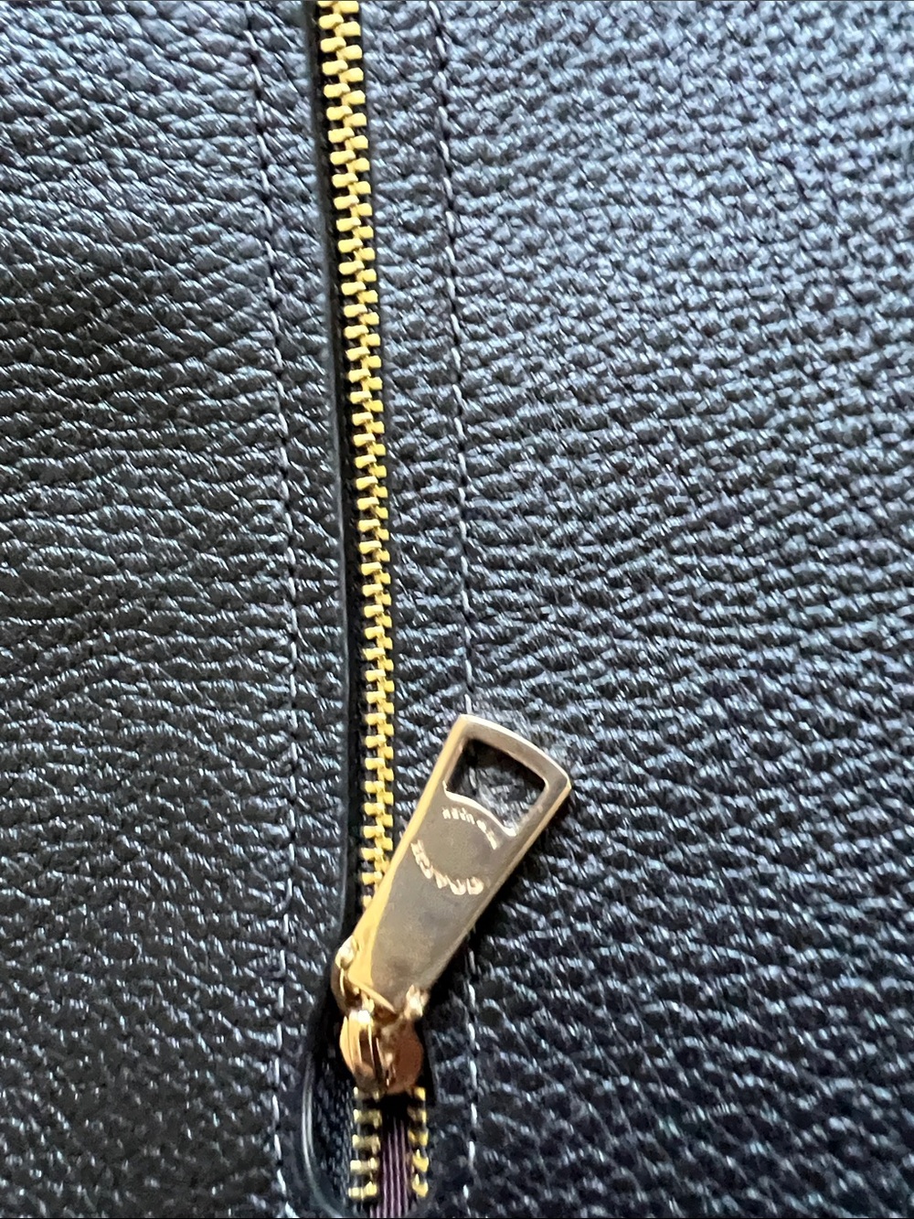 Coach Black Pebbled Leather Shoulder Bag with Gold Hardware - Picture 5 of 10